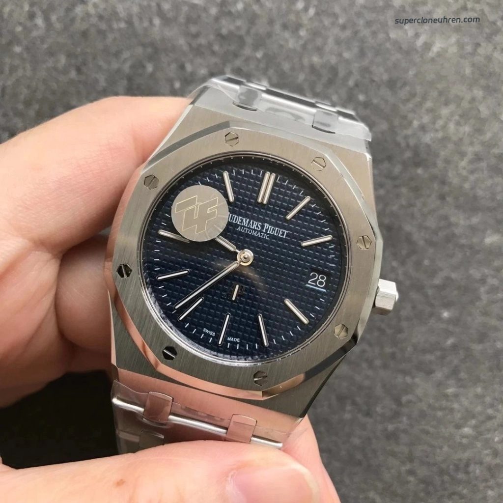 Premium Replica Uhr Audemars Piguet Royal Oak 15202ST.OO.1240ST.01 Ultraduenn Stahlband 39mm