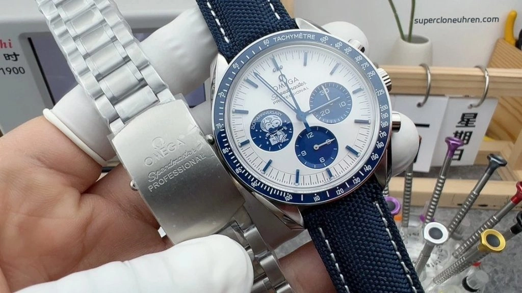 Premium Replica Uhr Omega Speedmaster 310.32.42.50.02.001 blau-weißes Zifferblatt 42mm