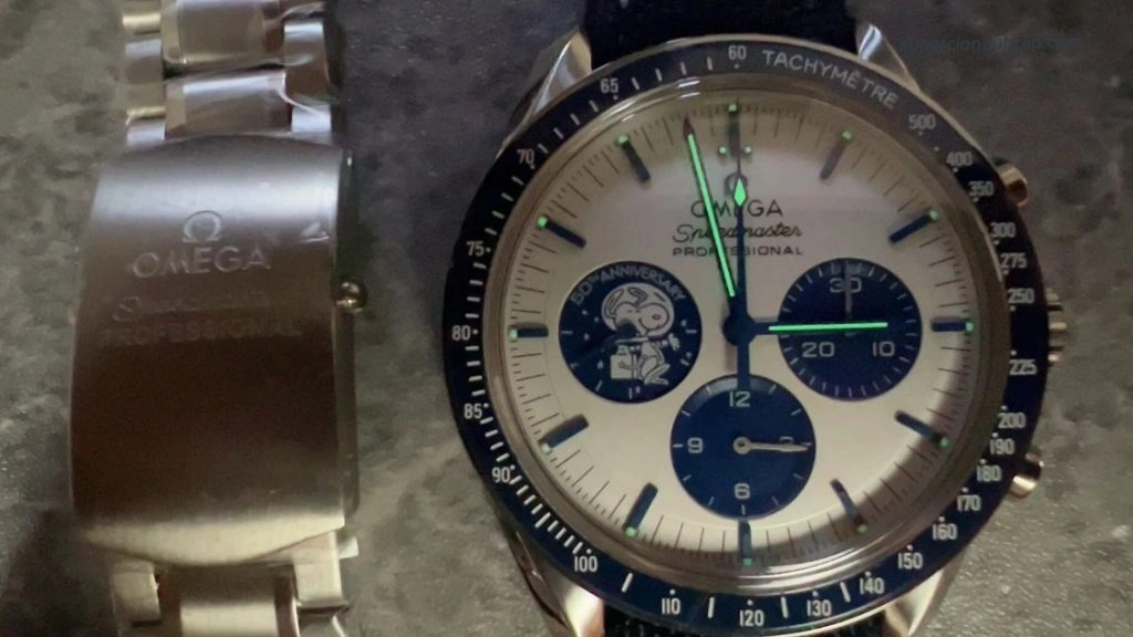 Premium Replica Uhr Omega Speedmaster 310.32.42.50.02.001 blau-weißes Zifferblatt 42mm