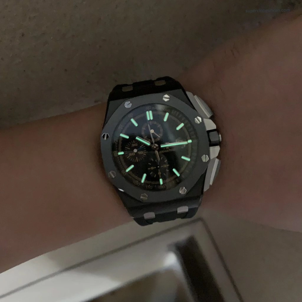 Premium Replica Uhr Audemars Piguet Royal Oak Offshore 26405CE.OO.A002CA.02 aus schwarzer Keramik 44 mm