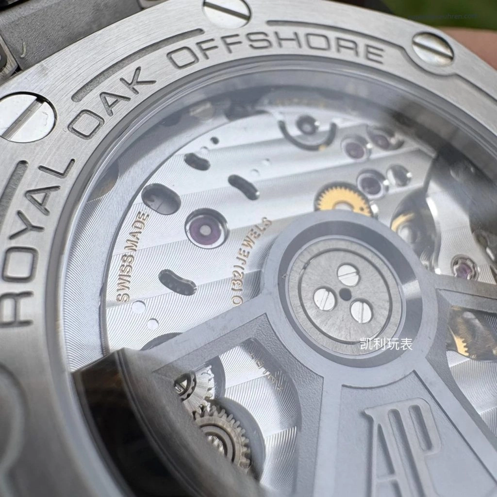 Premium Replica Uhr Audemars Piguet Royal Oak Offshore 15720CN.OO.A002CA.01 mit Keramiklünette 42mm
