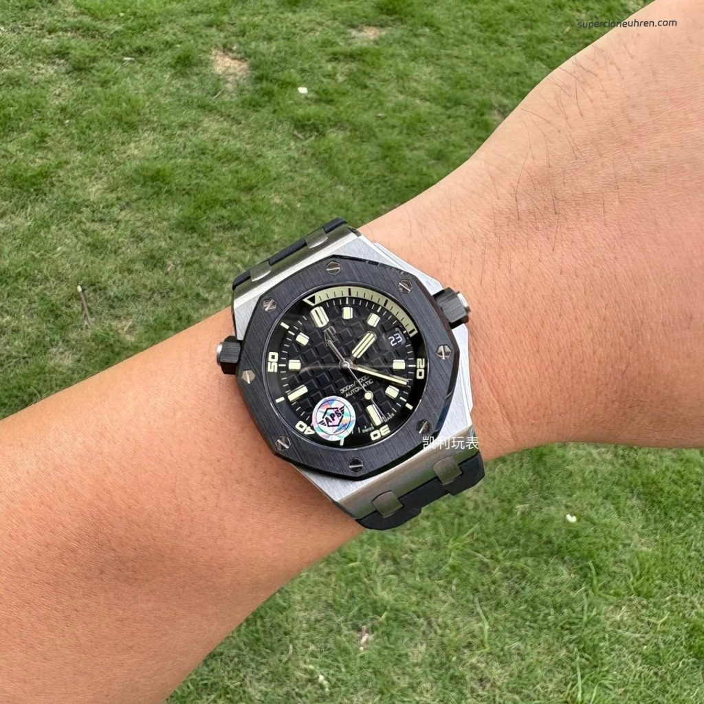 Premium Replica Uhr Audemars Piguet Royal Oak Offshore 15720CN.OO.A002CA.01 mit Keramiklünette 42mm