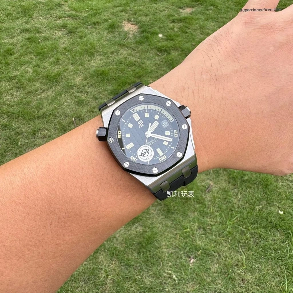 Premium Replica Uhr Audemars Piguet Royal Oak Offshore 15720CN.OO.A002CA.01 mit Keramiklünette 42mm