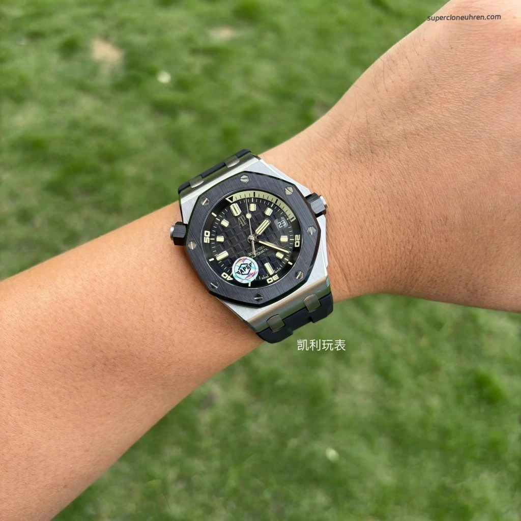 Premium Replica Uhr Audemars Piguet Royal Oak Offshore 15720CN.OO.A002CA.01 mit Keramiklünette 42mm