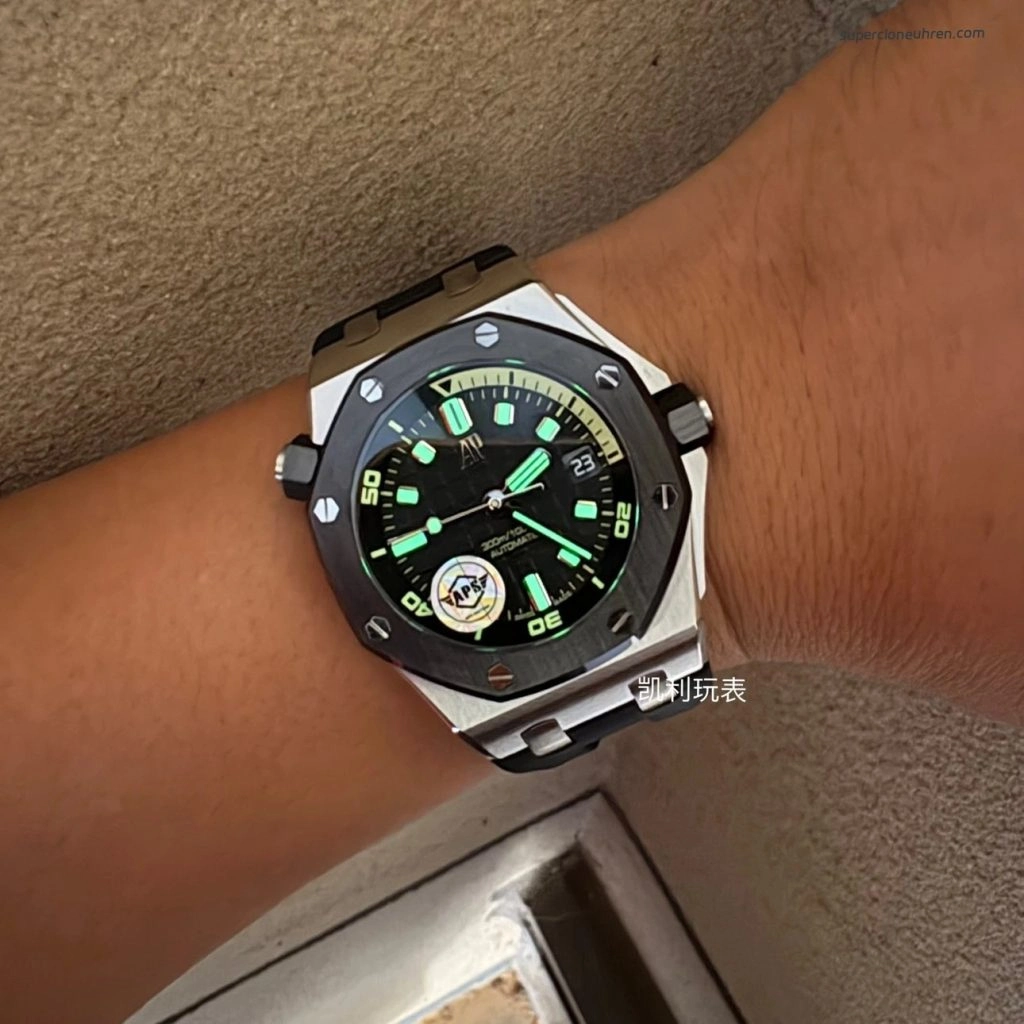 Premium Replica Uhr Audemars Piguet Royal Oak Offshore 15720CN.OO.A002CA.01 mit Keramiklünette 42mm