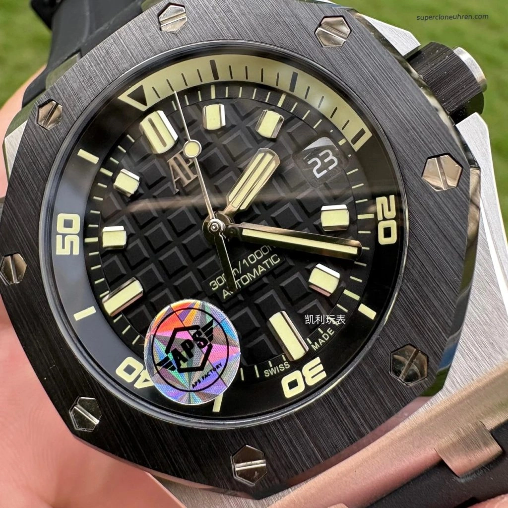 Premium Replica Uhr Audemars Piguet Royal Oak Offshore 15720CN.OO.A002CA.01 mit Keramiklünette 42mm