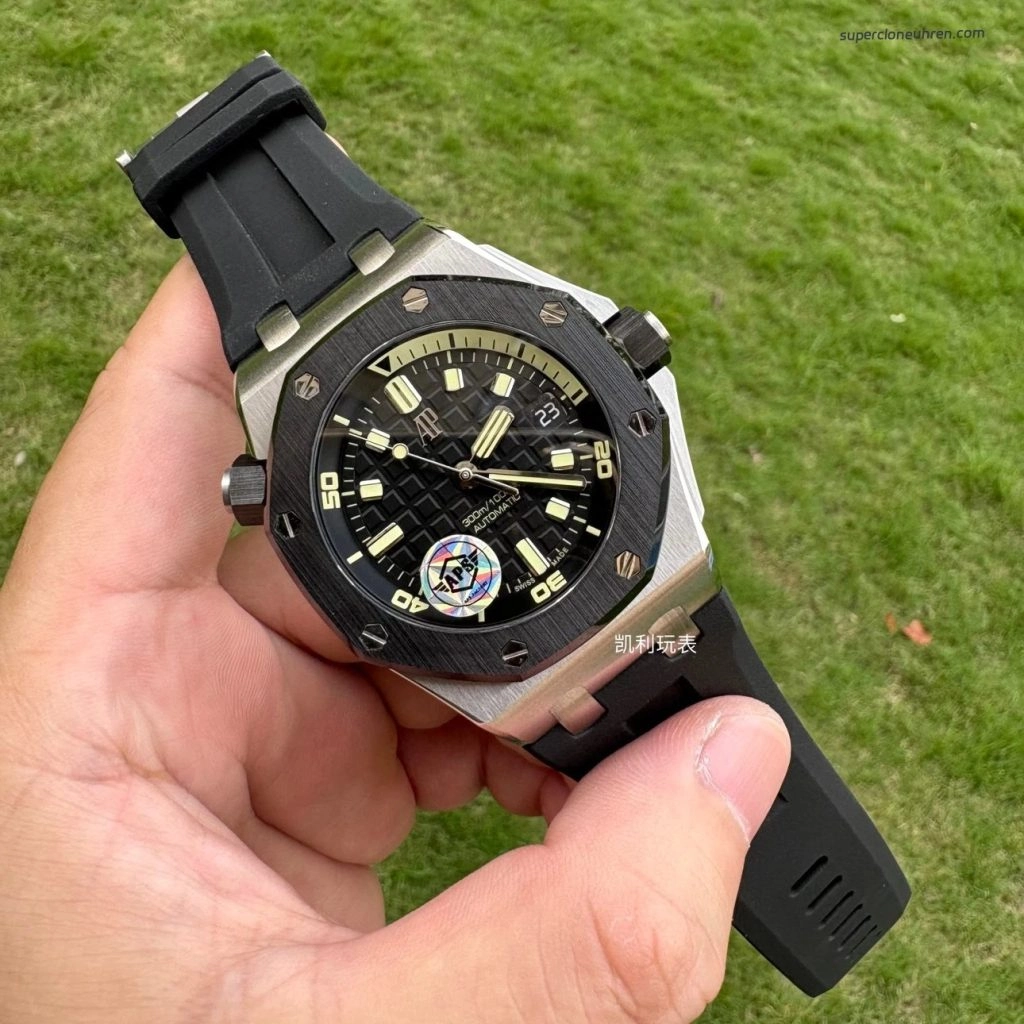 Premium Replica Uhr Audemars Piguet Royal Oak Offshore 15720CN.OO.A002CA.01 mit Keramiklünette 42mm
