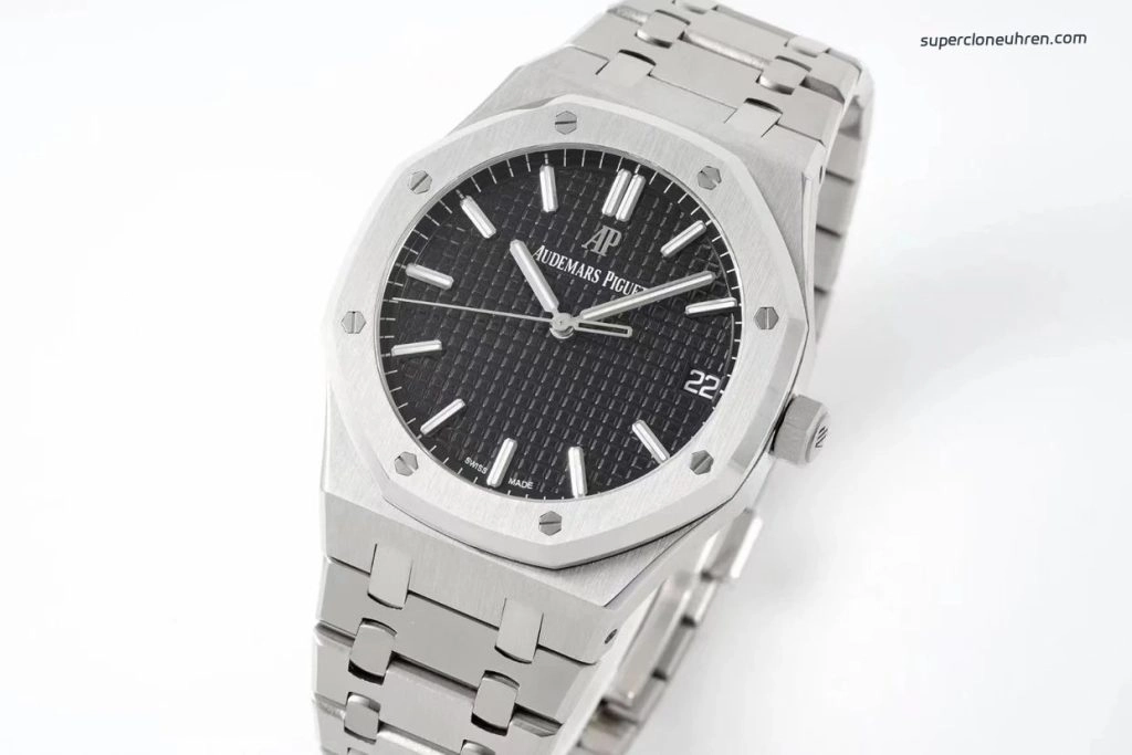 Premium Replica Uhr Audemars Piguet Royal Oak 15500ST.OO.1220ST.03 schwarzes Zifferblatt Edelstahl 41mm