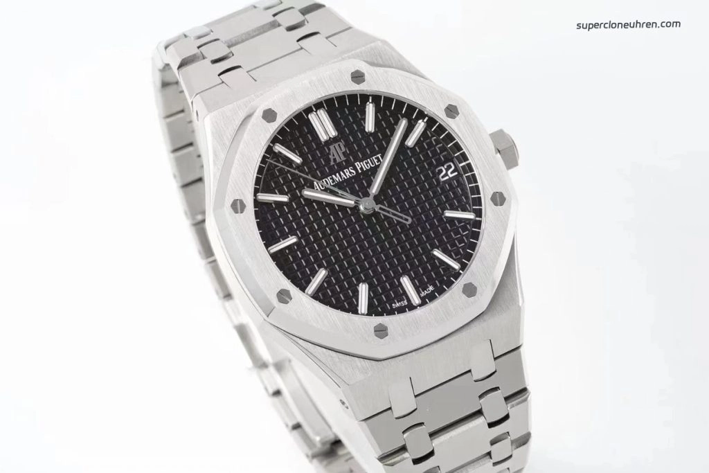 Premium Replica Uhr Audemars Piguet Royal Oak 15500ST.OO.1220ST.03 schwarzes Zifferblatt Edelstahl 41mm