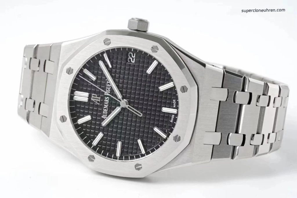 Premium Replica Uhr Audemars Piguet Royal Oak 15500ST.OO.1220ST.03 schwarzes Zifferblatt Edelstahl 41mm