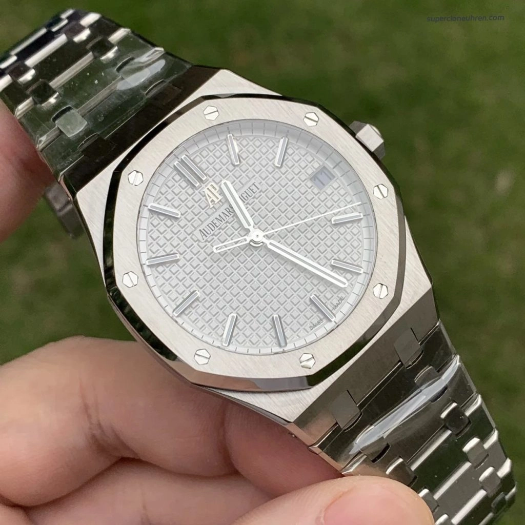 1:1 Super Clone Uhr Audemars Piguet Royal Oak 15500ST mit weißem Zifferblatt und Stahlband 41mm