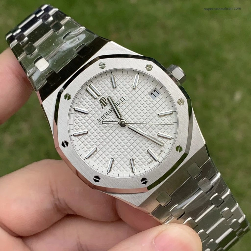 1:1 Super Clone Uhr Audemars Piguet Royal Oak 15500ST mit weißem Zifferblatt und Stahlband 41mm