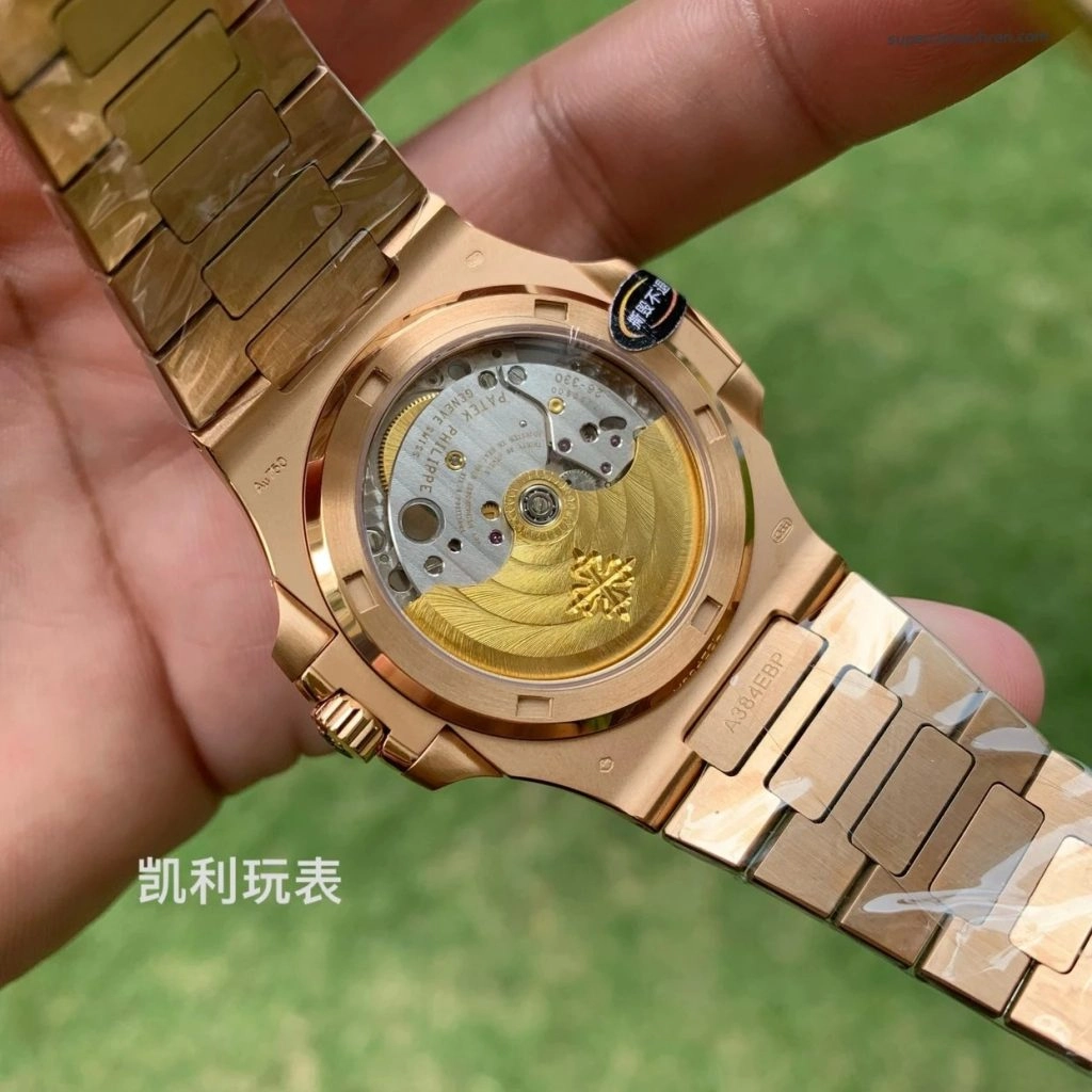 Premium Replica Uhr Patek Philippe Nautilus 5711/1R-001 aus Roségold 40 mm
