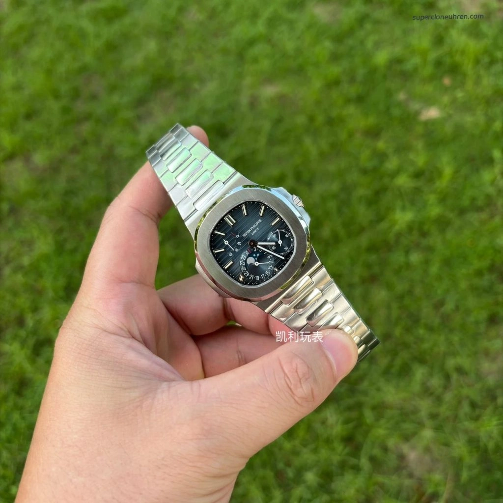 Premium Replica Uhr Patek Philippe Nautilus 5712/1A-001 Edelstahl mit Mondphase 40mm