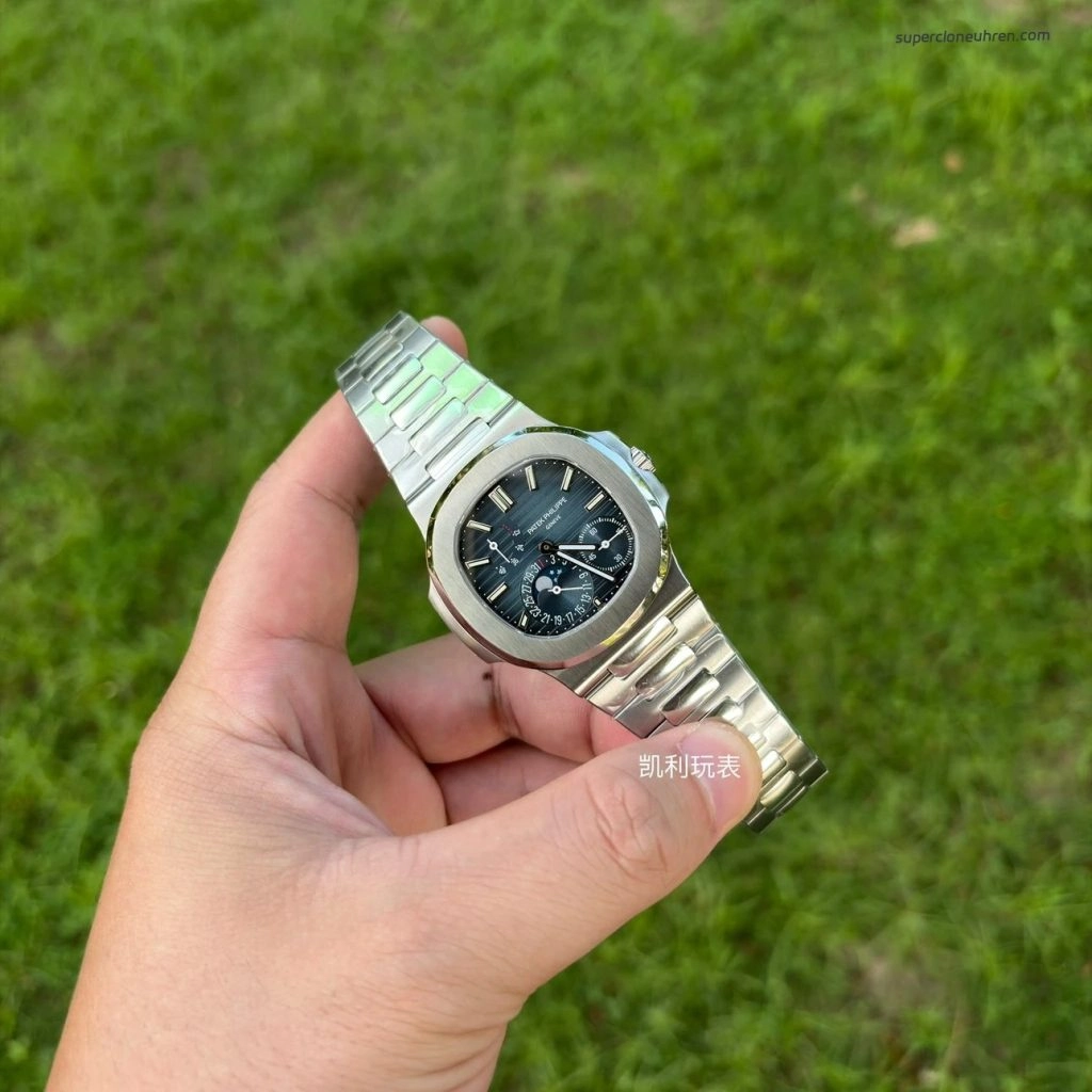 Premium Replica Uhr Patek Philippe Nautilus 5712/1A-001 Edelstahl mit Mondphase 40mm