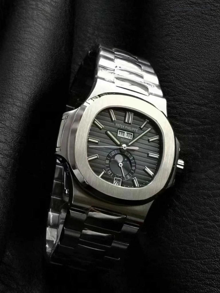 Premium Replica Uhr Patek Philippe Nautilus 5726/1A-001 aus Edelstahl 40,5 mm