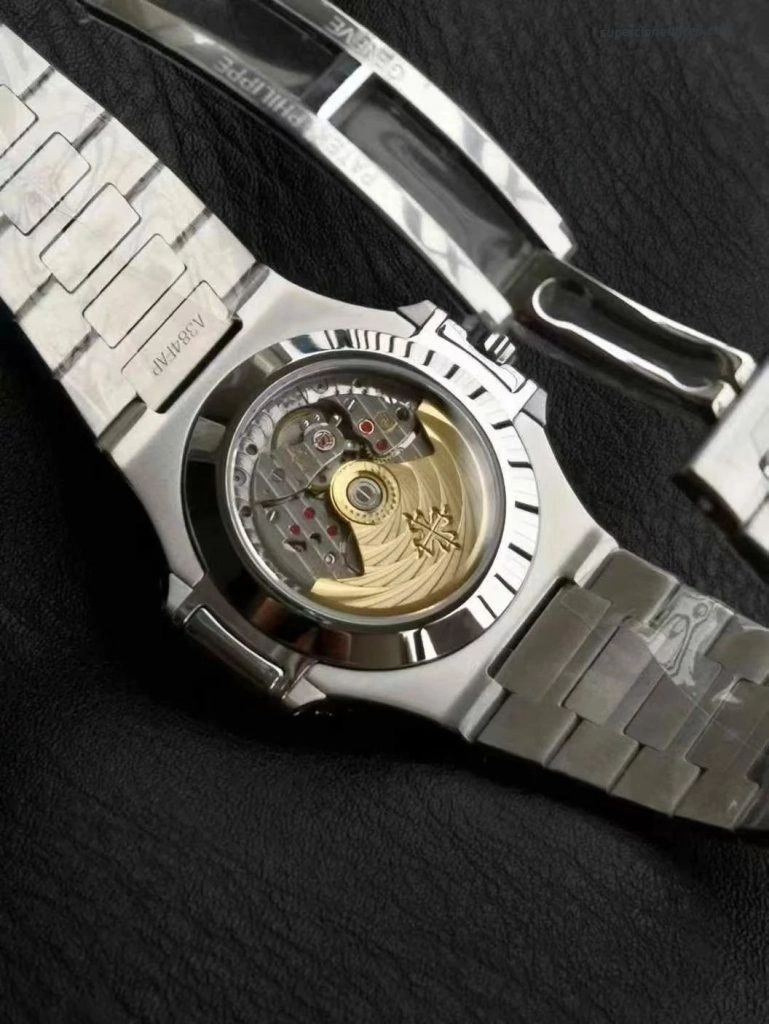 Premium Replica Uhr Patek Philippe Nautilus 5726/1A-001 aus Edelstahl 40,5 mm