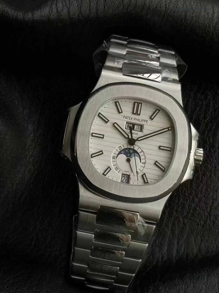 1:1 Super Clone Uhr Patek Philippe Nautilus 5726/1A-010 aus Edelstahl 40,5mm