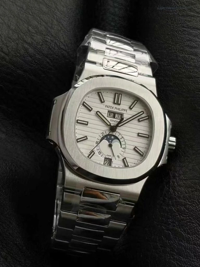 1:1 Super Clone Uhr Patek Philippe Nautilus 5726/1A-010 aus Edelstahl 40,5mm