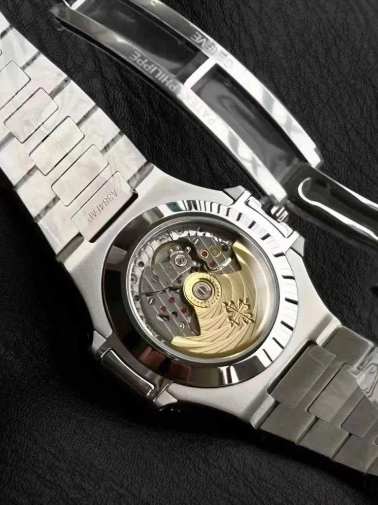 1:1 Super Clone Uhr Patek Philippe Nautilus 5726/1A-010 aus Edelstahl 40,5mm