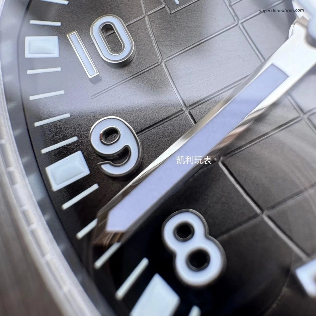 Premium Replica Uhr Patek Philippe Aquanaut 5167A-001 Ultraduenn 40mm