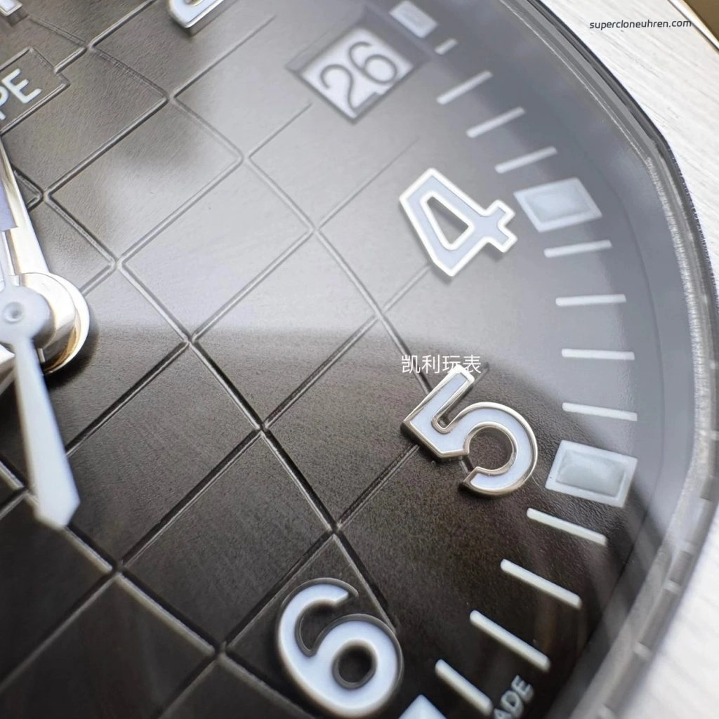 Premium Replica Uhr Patek Philippe Aquanaut 5167A-001 Ultraduenn 40mm