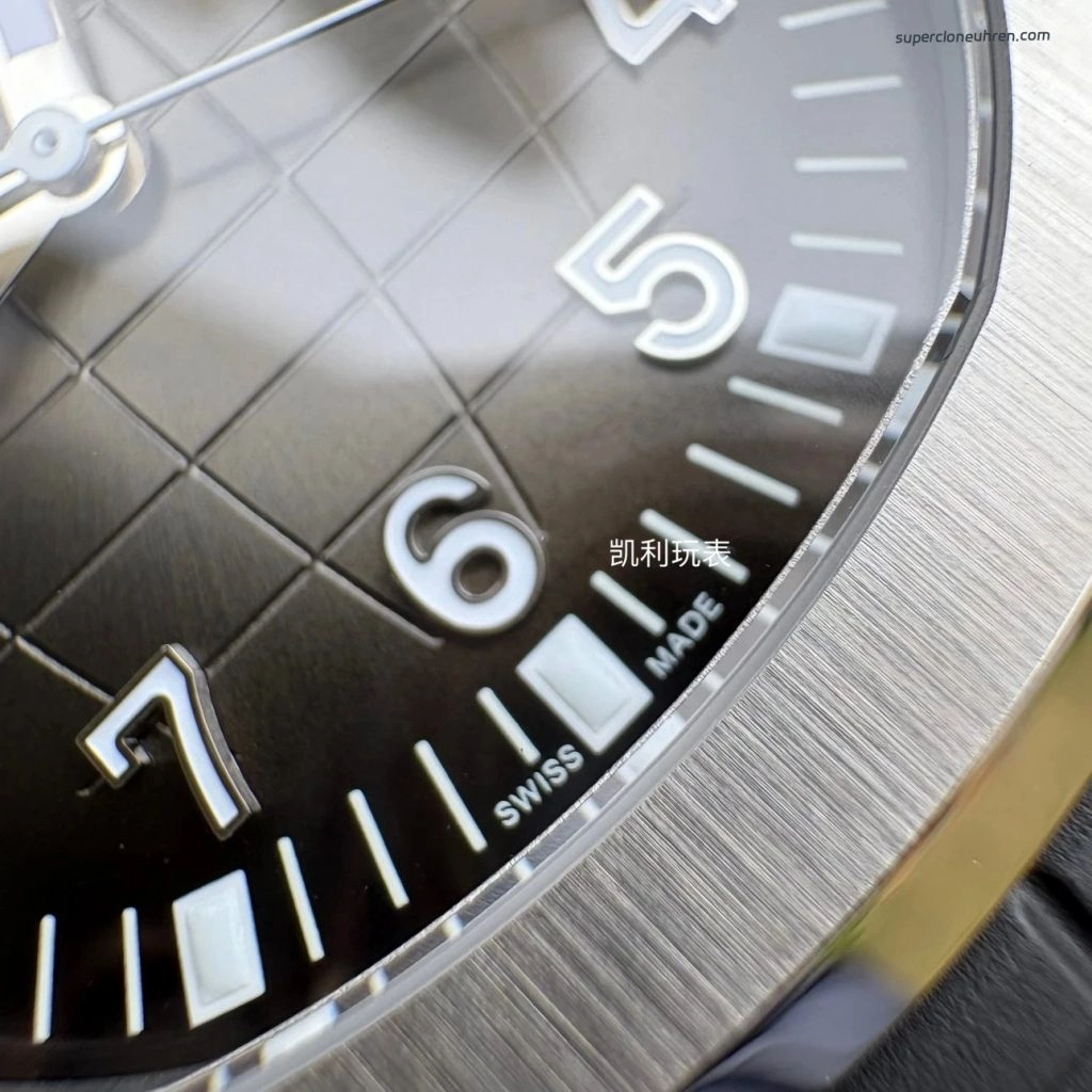 Premium Replica Uhr Patek Philippe Aquanaut 5167A-001 Ultraduenn 40mm