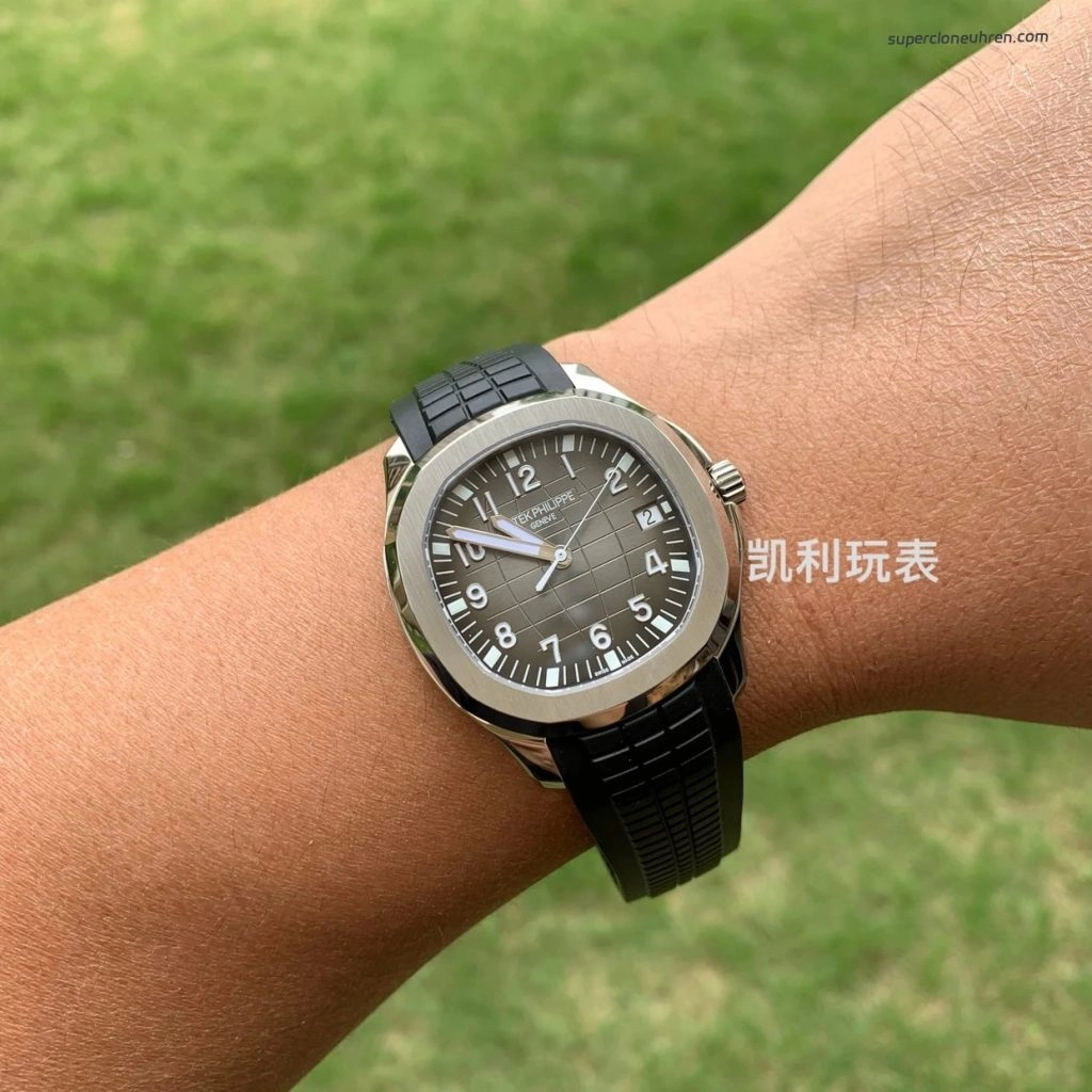 Premium Replica Uhr Patek Philippe Aquanaut 5167A-001 Ultraduenn 40mm
