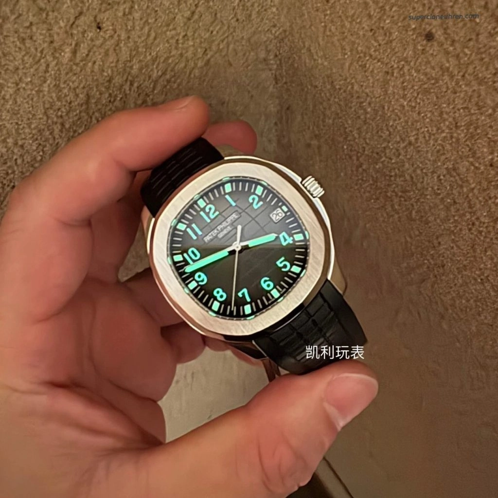 Premium Replica Uhr Patek Philippe Aquanaut 5167A-001 Ultraduenn 40mm