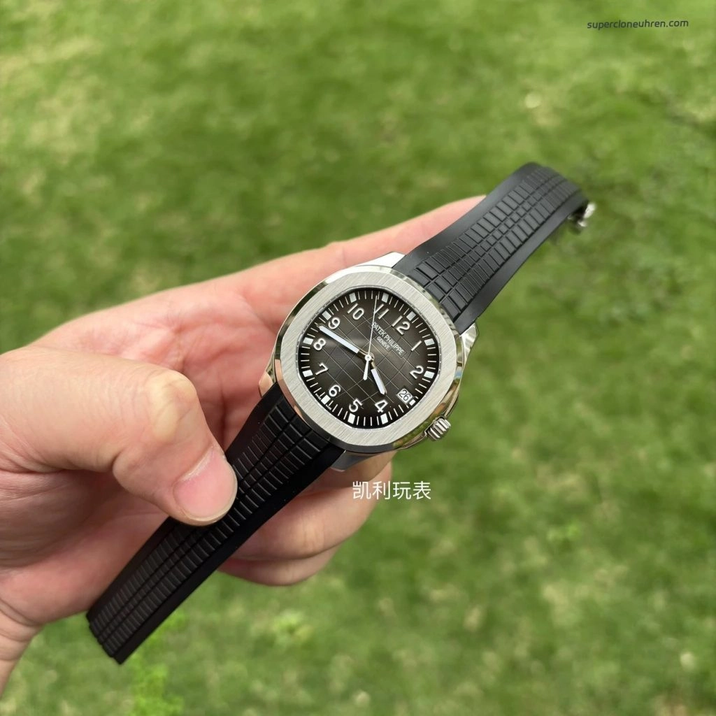 Premium Replica Uhr Patek Philippe Aquanaut 5167A-001 Ultraduenn 40mm