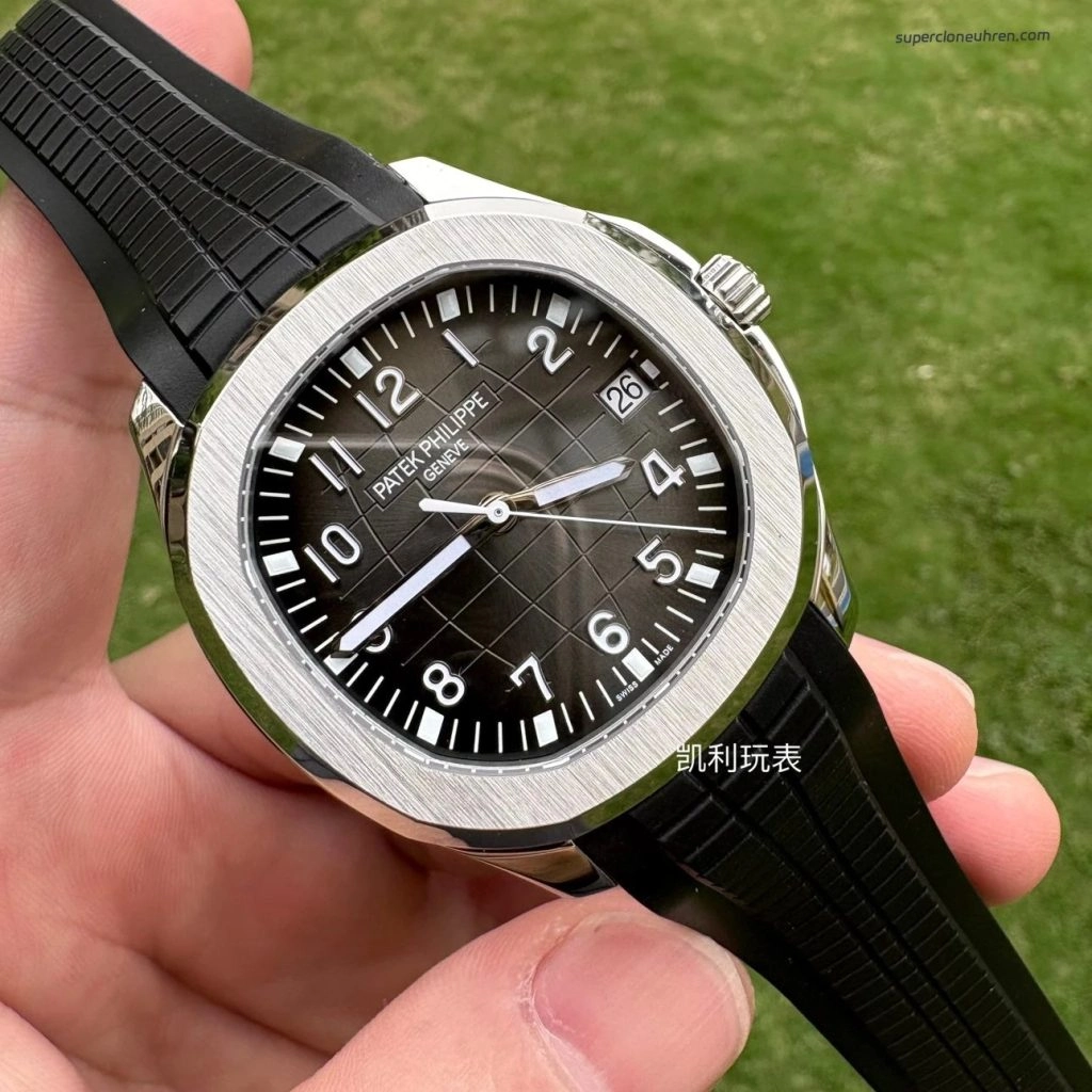 Premium Replica Uhr Patek Philippe Aquanaut 5167A-001 Ultraduenn 40mm