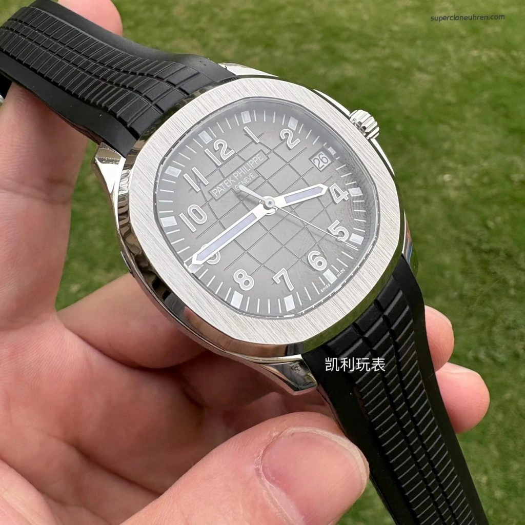 Premium Replica Uhr Patek Philippe Aquanaut 5167A-001 Ultraduenn 40mm