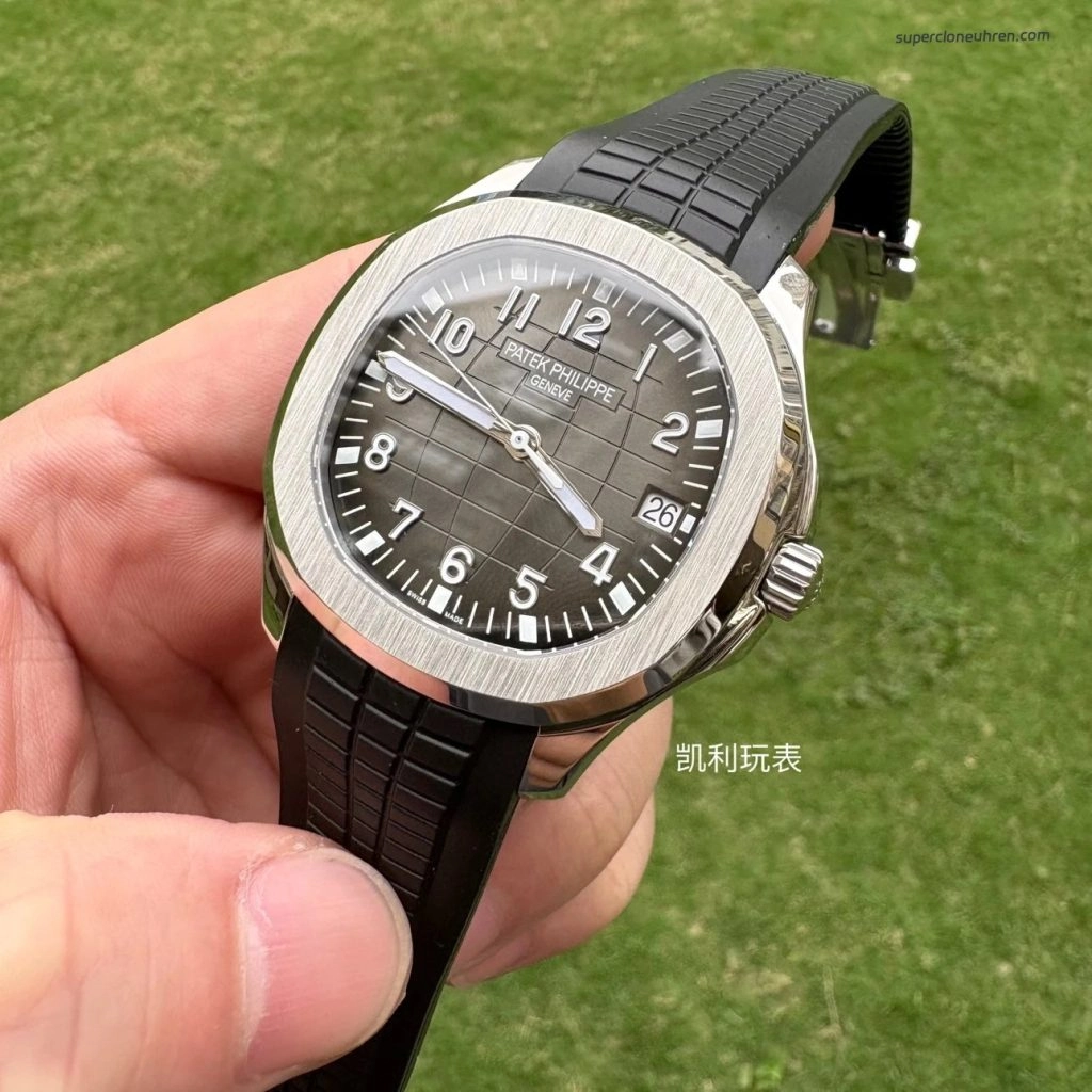 Premium Replica Uhr Patek Philippe Aquanaut 5167A-001 Ultraduenn 40mm