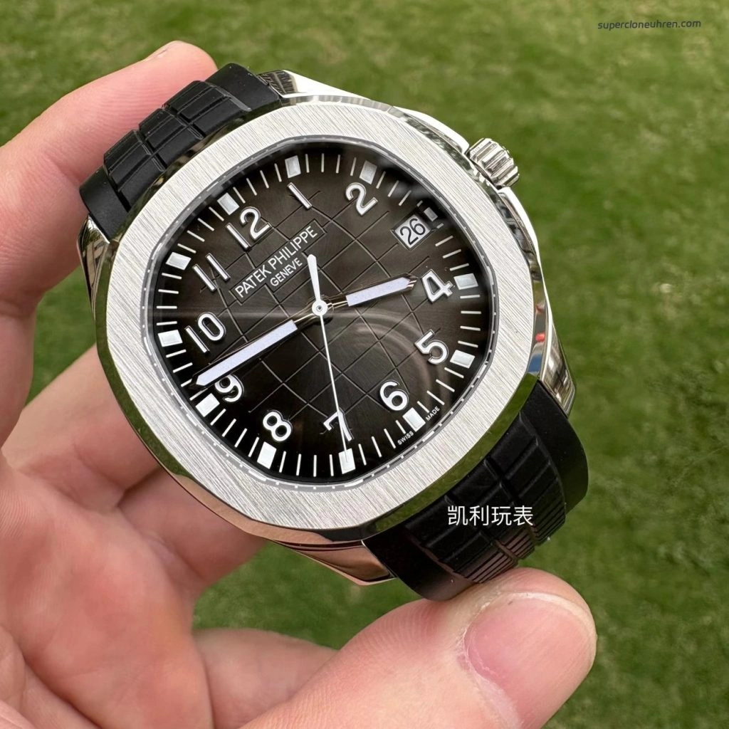Premium Replica Uhr Patek Philippe Aquanaut 5167A-001 Ultraduenn 40mm