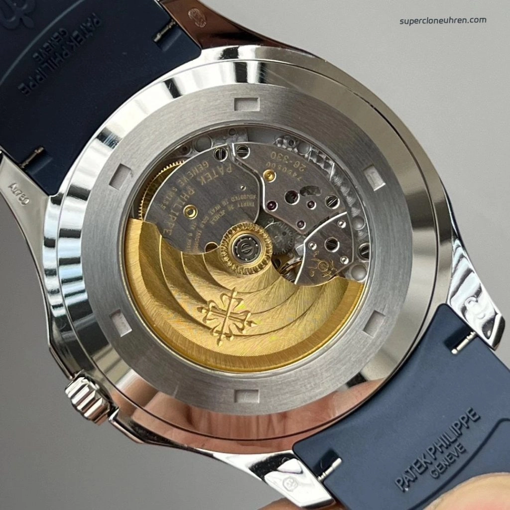 Premium Replica Uhr Patek Philippe Aquanaut 5168G-001 mit blauem Kautschukband 42mm