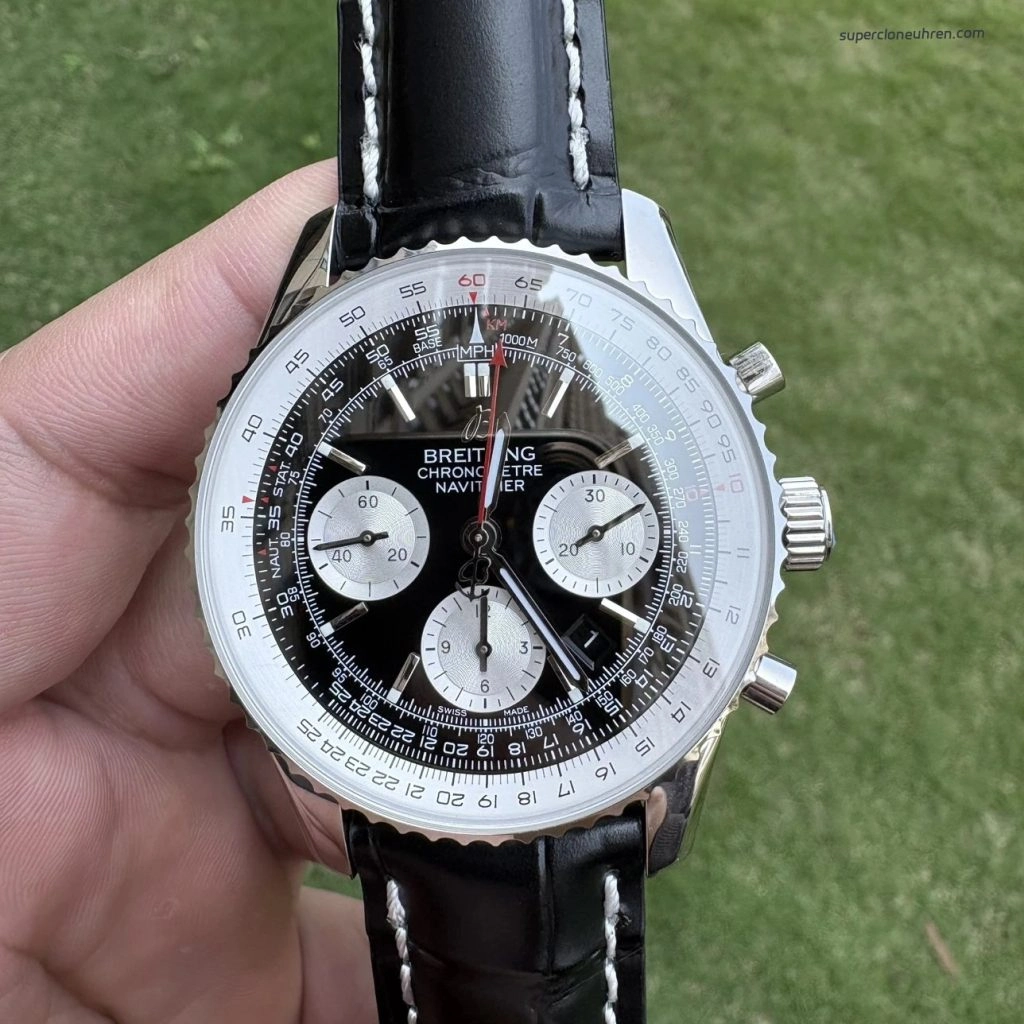 Premium Replica Uhr Breitling Navitimer B01 AB0121211B1X1 schwarzes Zifferblatt mit Lederband 43mm