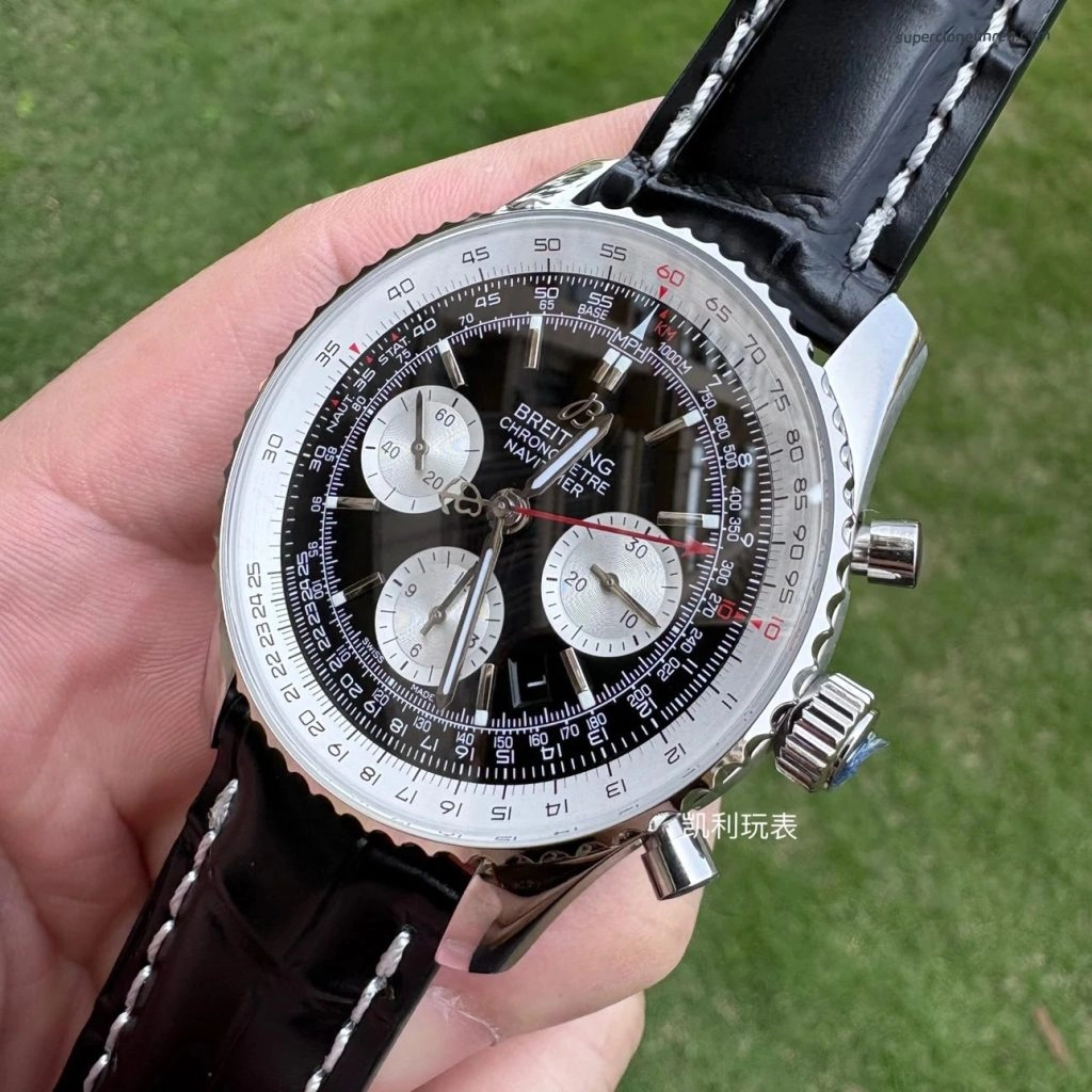 Premium Replica Uhr Breitling Navitimer B01 AB0121211B1X1 schwarzes Zifferblatt mit Lederband 43mm