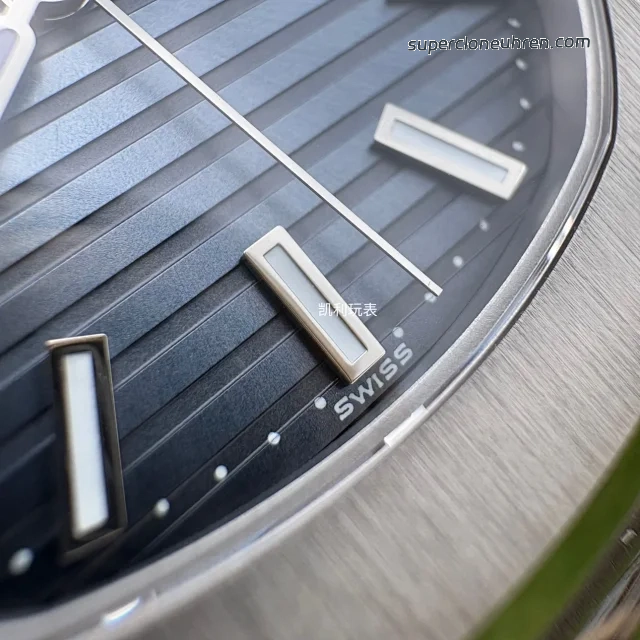 1:1 Super Clone Uhr Patek Philippe Nautilus 5711/1A-010 aus gebürstetem Edelstahl 40mm