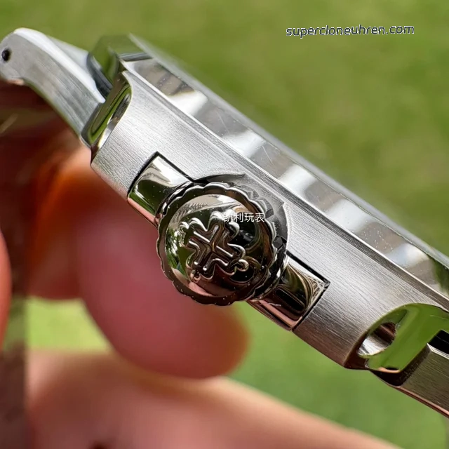 1:1 Super Clone Uhr Patek Philippe Nautilus 5711/1A-010 aus gebürstetem Edelstahl 40mm