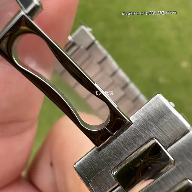 1:1 Super Clone Uhr Patek Philippe Nautilus 5711/1A-010 aus gebürstetem Edelstahl 40mm