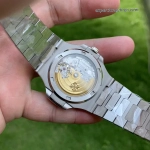 1:1 Super Clone Uhr Patek Philippe Nautilus 5711/1A-010 aus gebürstetem Edelstahl 40mm