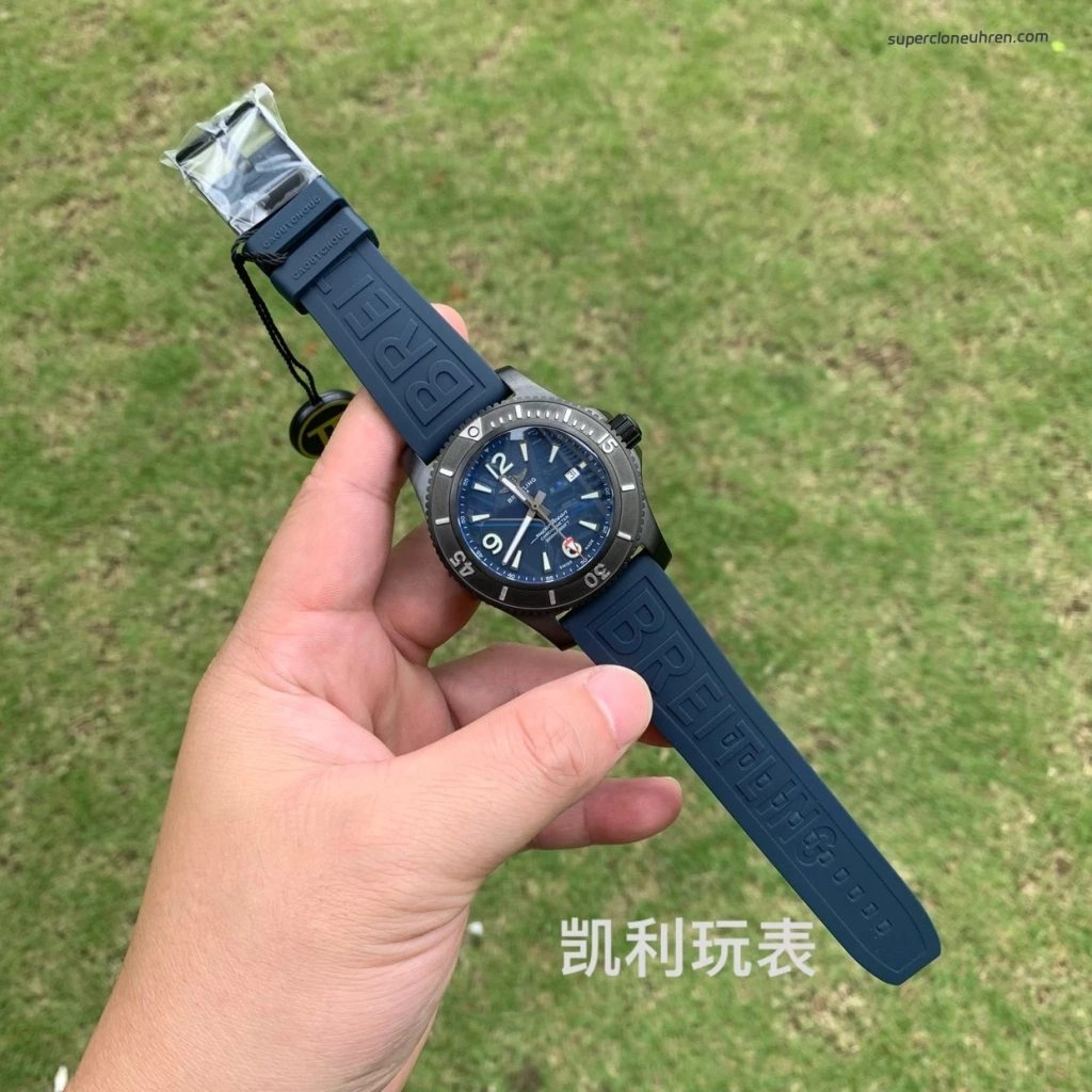 Premium Replica Uhr Breitling Superocean M17368D71C1S2 PVD-Schwarz mit Kautschukband 46mm