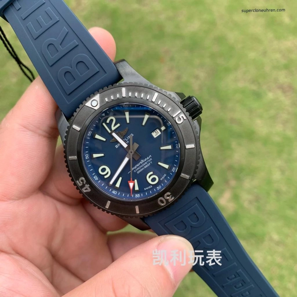 Premium Replica Uhr Breitling Superocean M17368D71C1S2 PVD-Schwarz mit Kautschukband 46mm