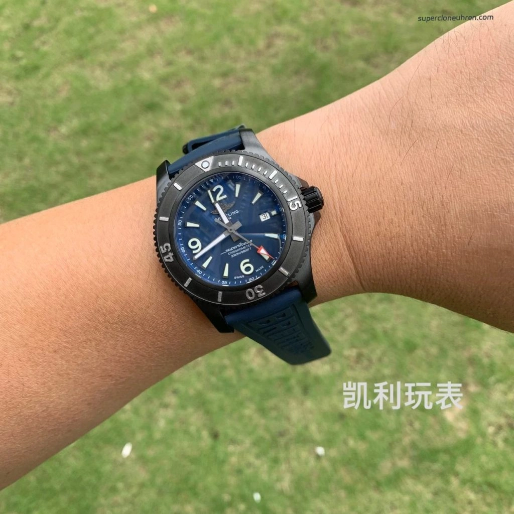Premium Replica Uhr Breitling Superocean M17368D71C1S2 PVD-Schwarz mit Kautschukband 46mm