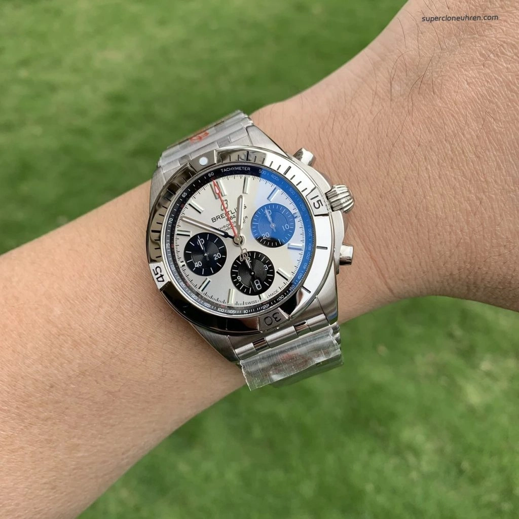 Super Clone Breitling Chronomat AB0134101G1A1 Panda-Zifferblatt mit Edelstahlarmband 42mm