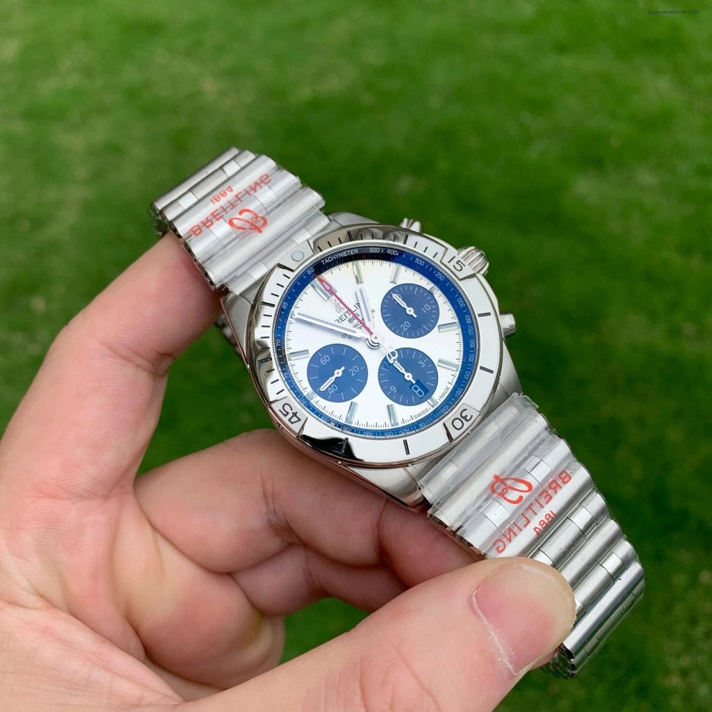 Super Clone Breitling Chronomat AB0134101G1A1 Panda-Zifferblatt mit Edelstahlarmband 42mm
