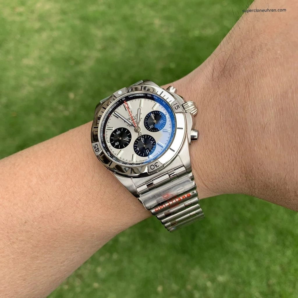 Super Clone Breitling Chronomat AB0134101G1A1 Panda-Zifferblatt mit Edelstahlarmband 42mm