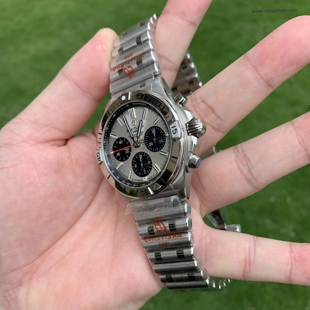 Super Clone Breitling Chronomat AB0134101G1A1 Panda-Zifferblatt mit Edelstahlarmband 42mm