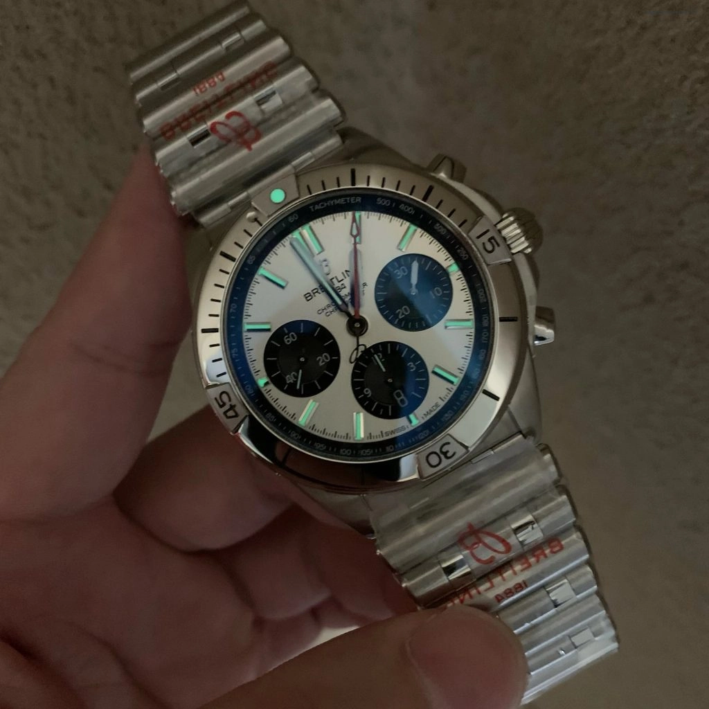 Super Clone Breitling Chronomat AB0134101G1A1 Panda-Zifferblatt mit Edelstahlarmband 42mm