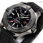 Premium Replica Uhr Breitling Avenger V17310101B1W1 Schwarz mit Textil-Kautschukband 44 mm